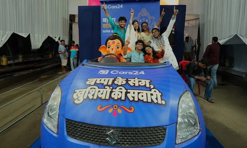 CARS24 Turns a Car Into a Ganesh Chaturthi Photo Experience in Mumbai