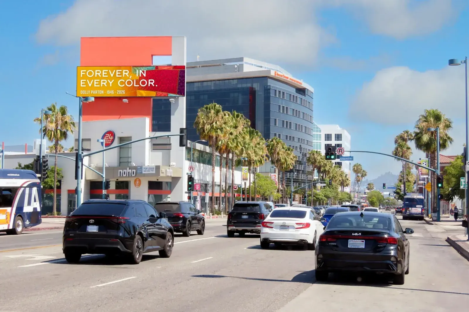 Clear Channel Uses Nationwide Digital Billboards for a Dolly Parton Tribute