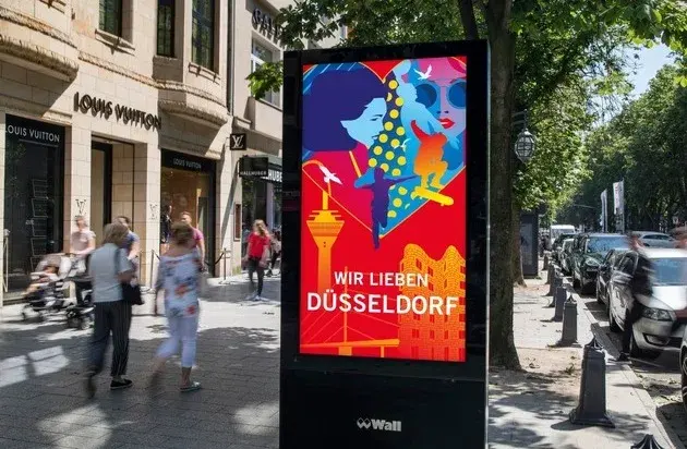 JCDecaux Renews Düsseldorf Street-Furniture Rights With Digital Screens Set to Reach 175